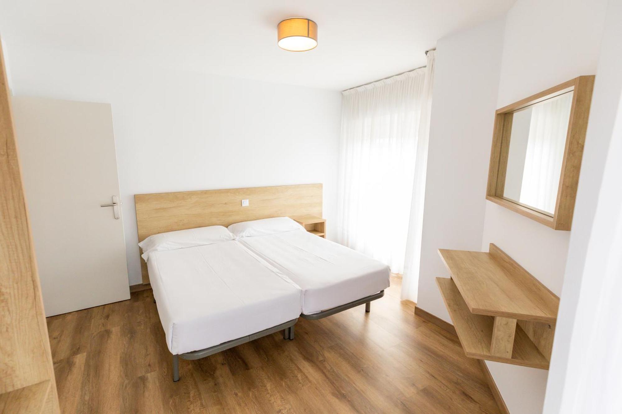 Apartamentos Regollera Premium Con Garaje 노하 외부 사진